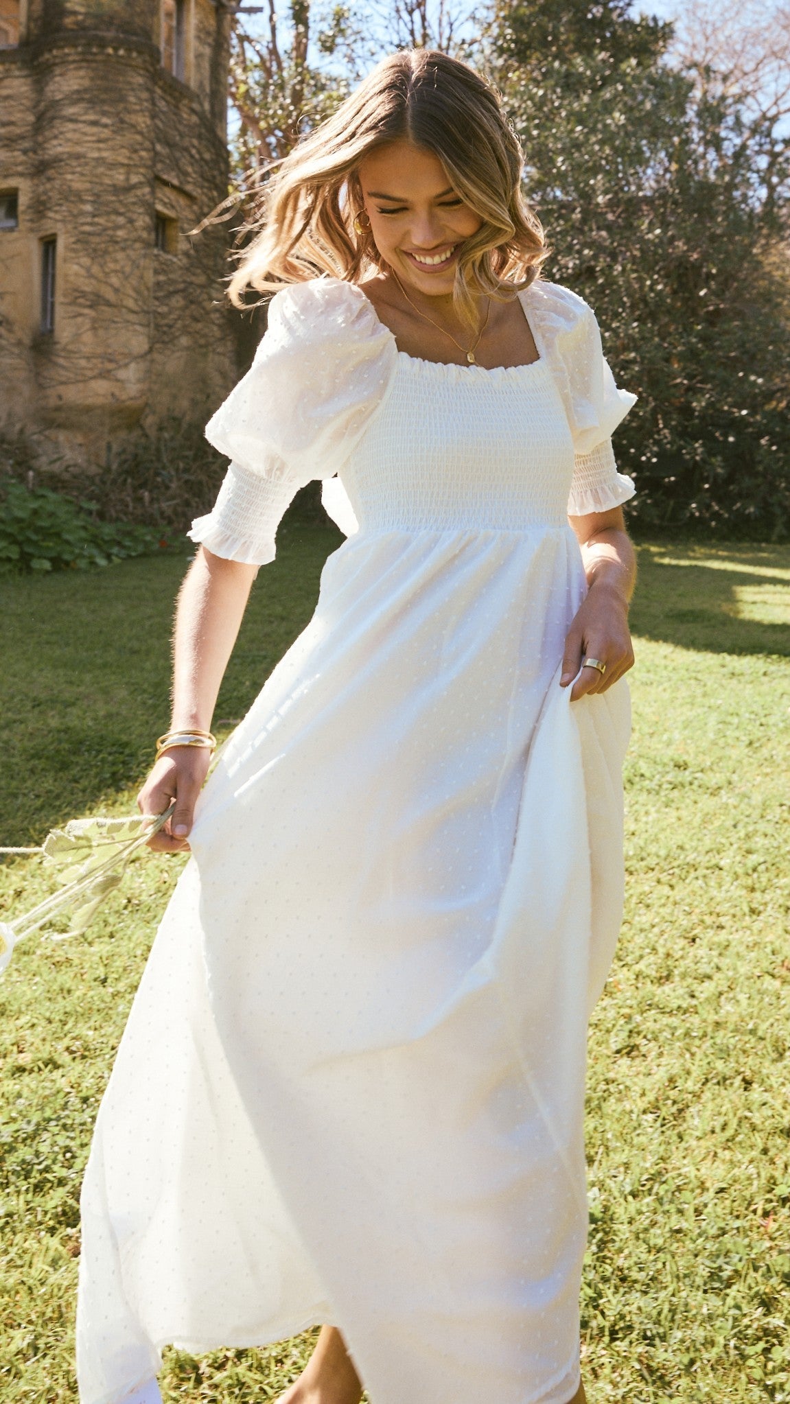 Vestido midi blanco mujer hombros descubiertos cuerpo fruncido mangas abullonadas - Renata