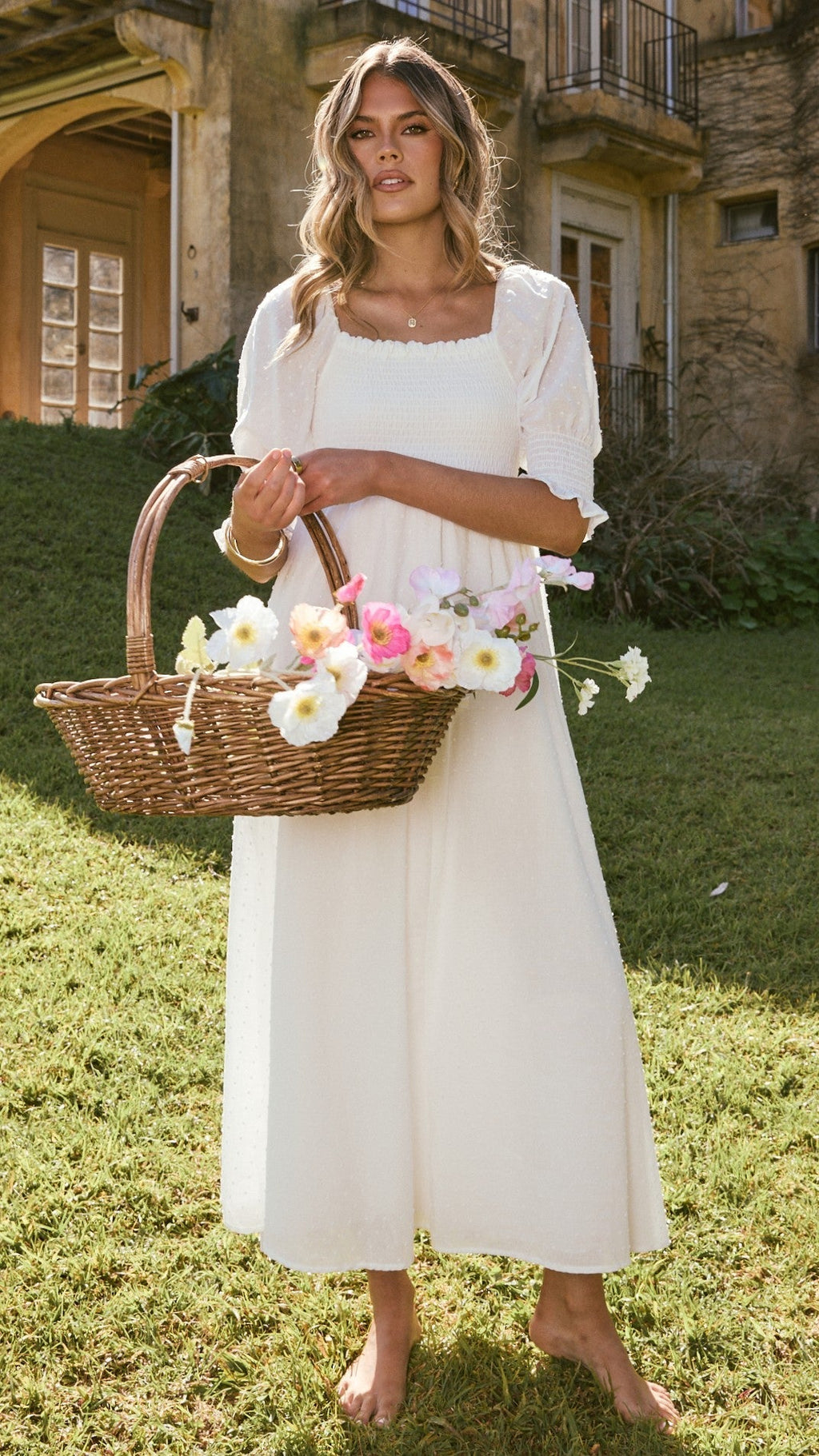 Vestido midi blanco mujer hombros descubiertos cuerpo fruncido mangas abullonadas - Renata