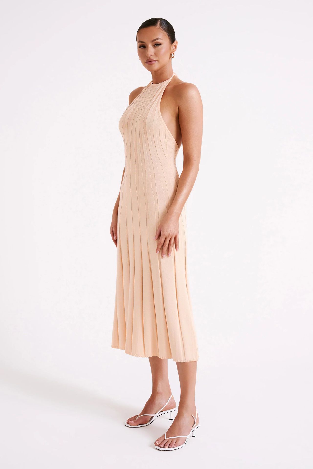 Robe midi plissée col licou dos nu - Dalila