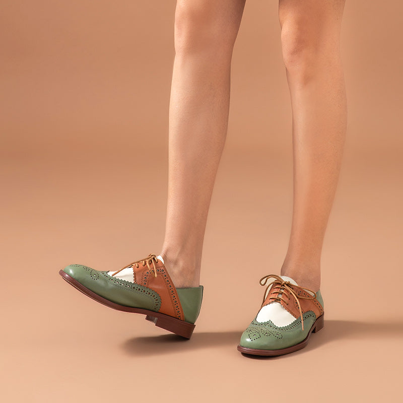 Chaussures oxford femme bicolores talon bas perforations décoratives - Milany