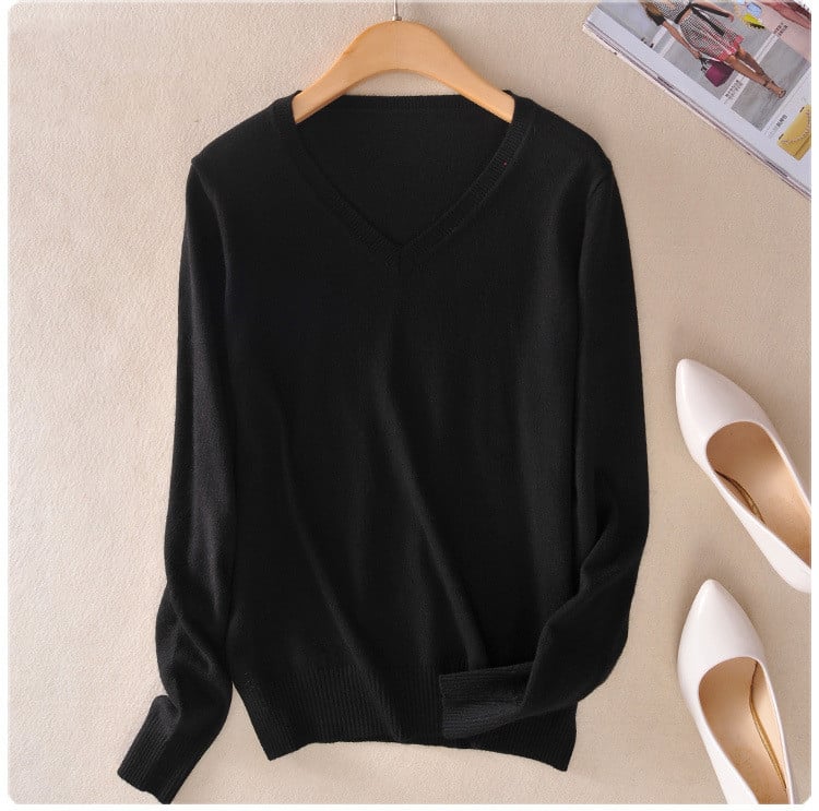 Pull in maille con col en V, texture fine et régulière, coupe adaptée et facile à assortir - Anika