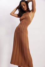 Robe midi plissée col licou dos nu - Dalila