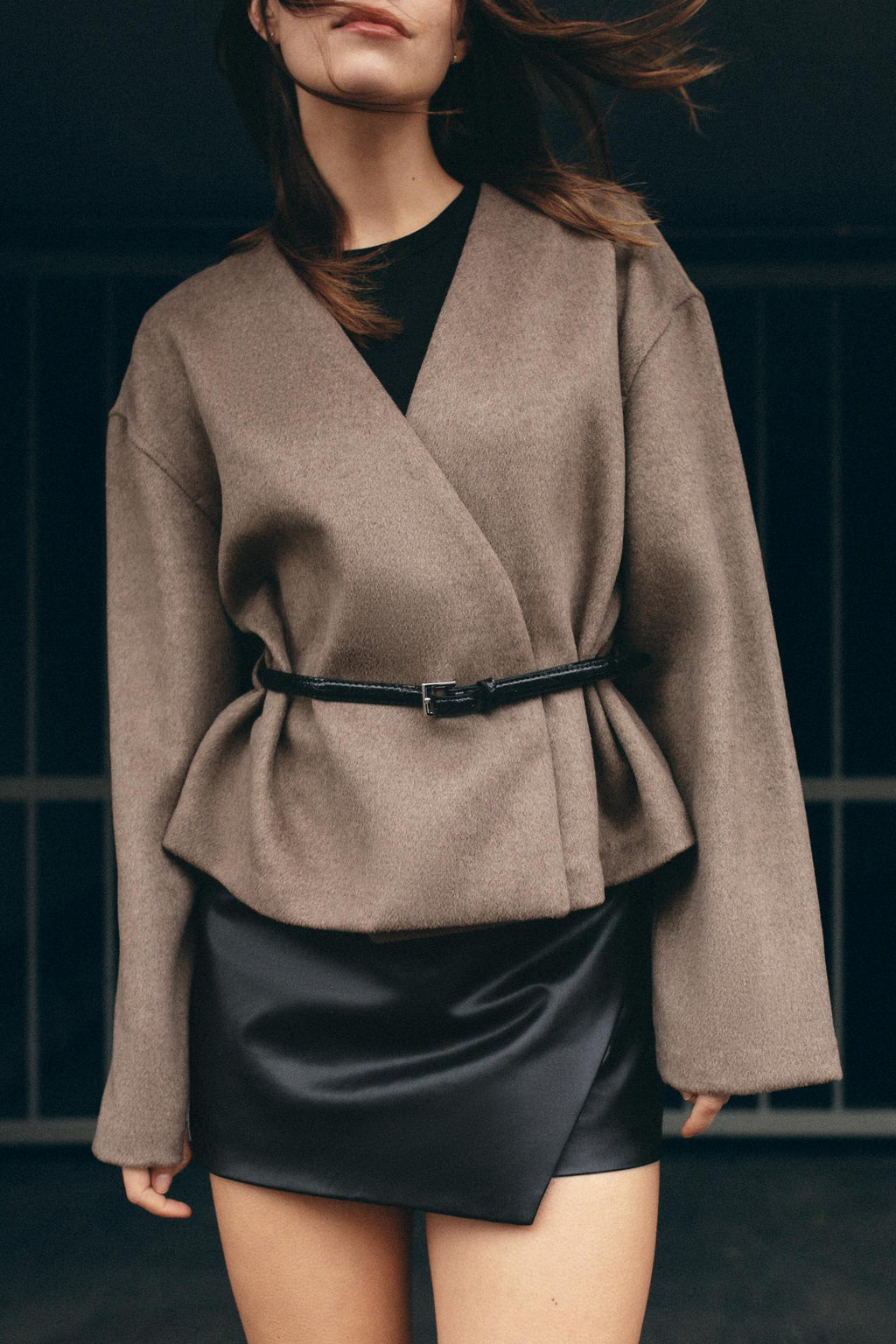 Veste courte femme ceinture décolleté V taille marquée - Irina