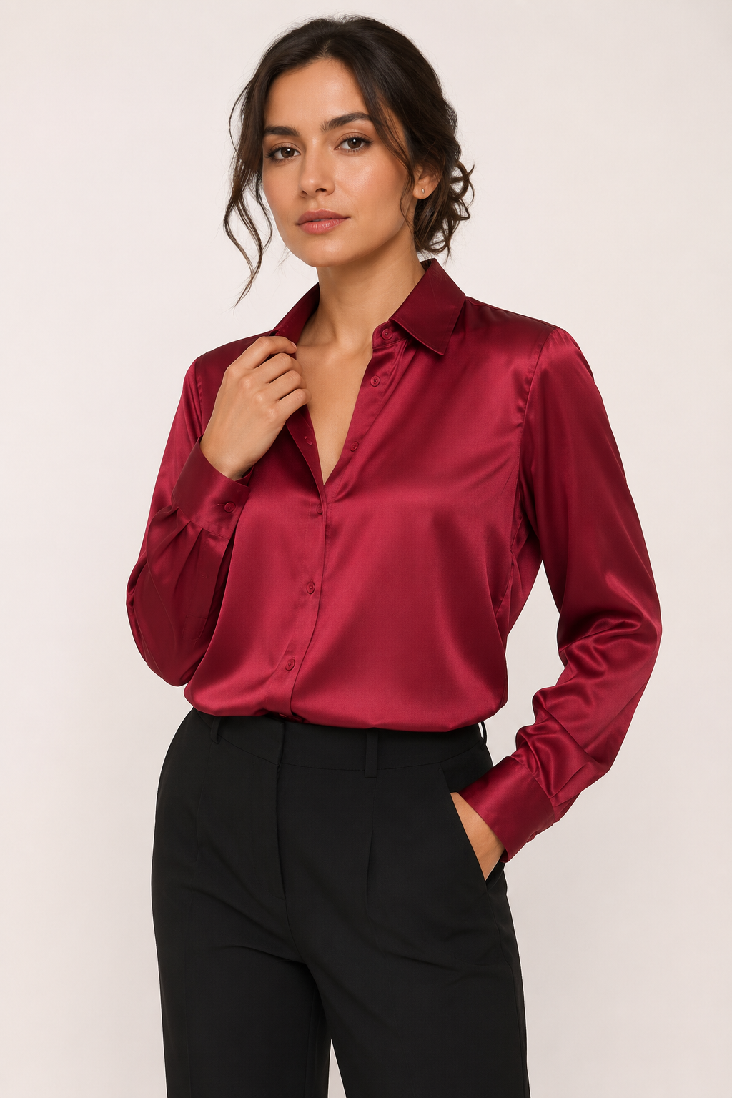 Blouse femme en satin à manches longues avec boutonnage sur le devant - Hannelore