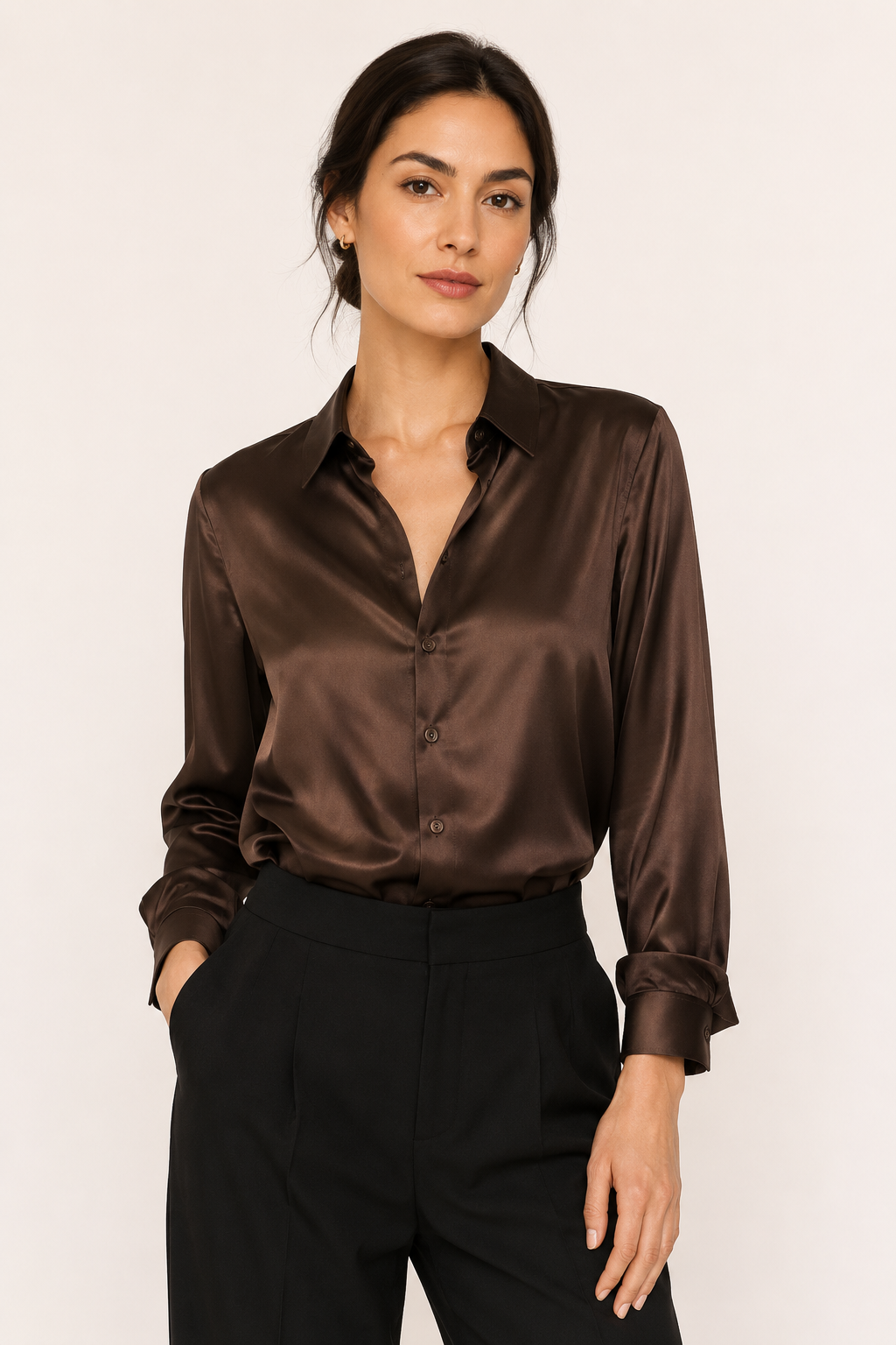 Blouse femme en satin à manches longues avec boutonnage sur le devant - Hannelore