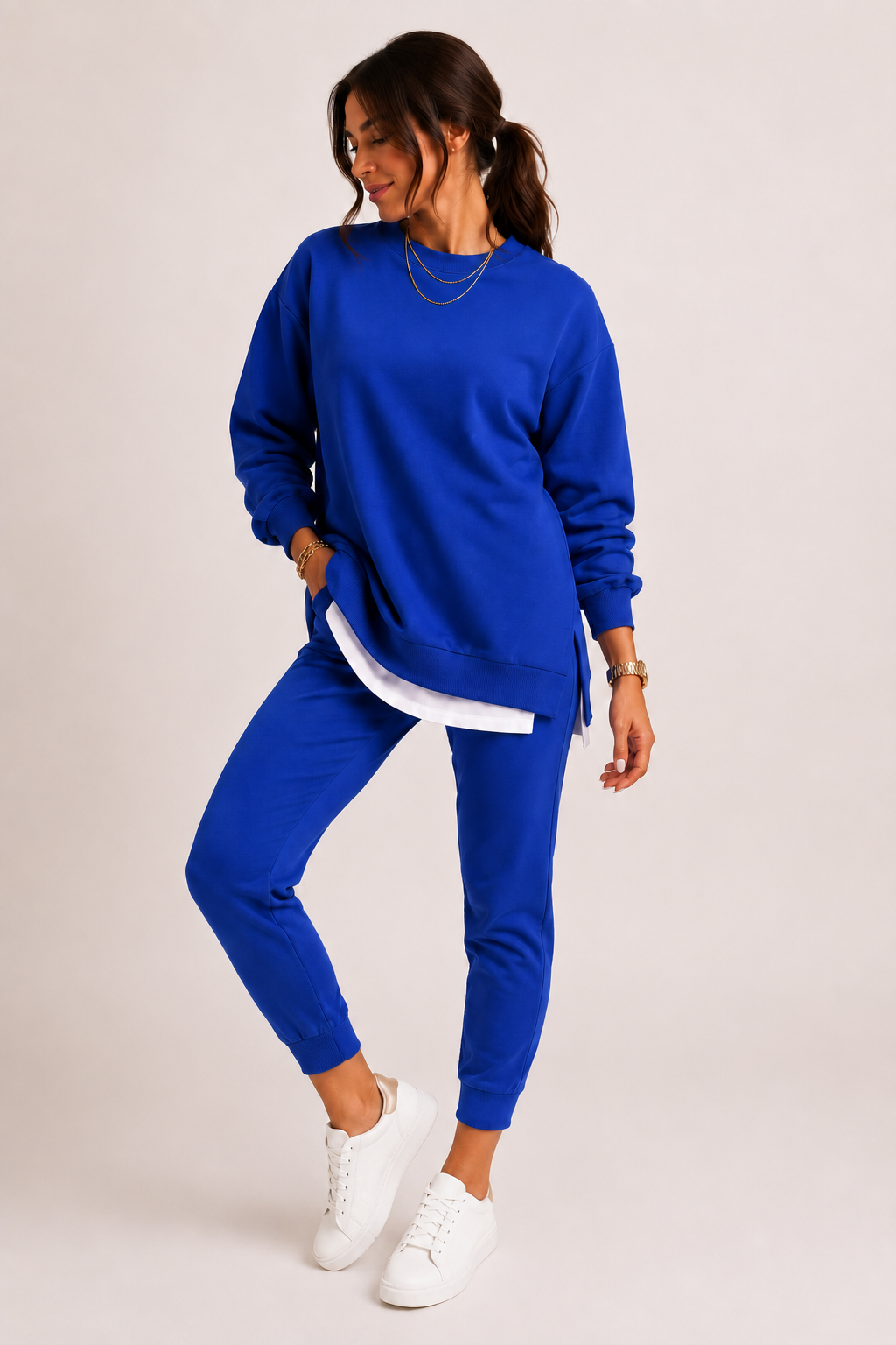 Ensemble femme composé d'un sweat à fentes latérales et d'un pantalon de jogging - Louise