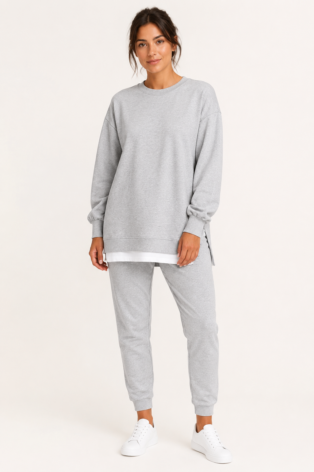 Ensemble femme composé d'un sweat à fentes latérales et d'un pantalon de jogging - Louise