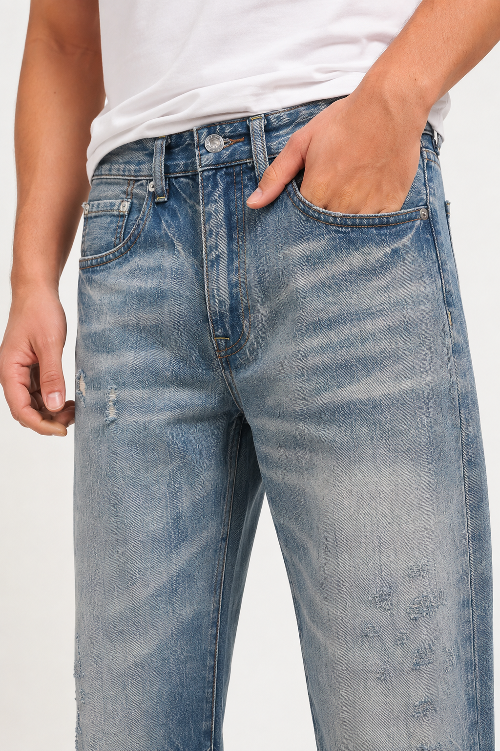 Jean homme à coupe droite, effet délavé et effiloché - Wigbert