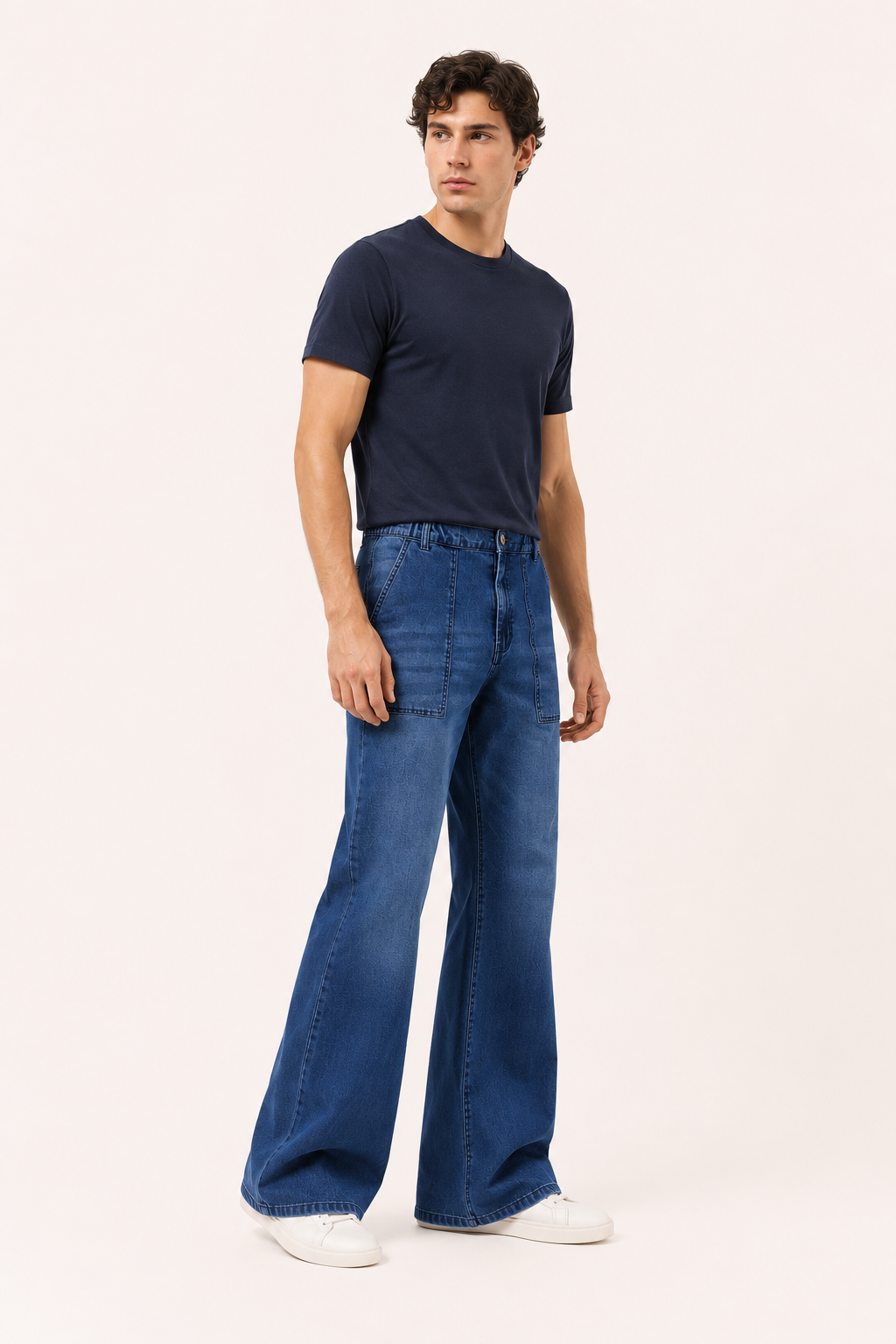 Jean évasé pour homme à coupe large, en denim délavé clair - Konrad
