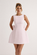 Robe courte dos ouvert nœud dos sans manches pour soirée et dîner - Roxana