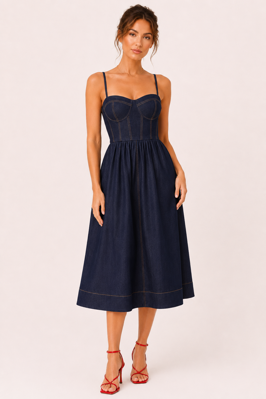 Robe midi denim décolleté en cœur fines bretelles coutures corsage jupe large déjeuner - Helene