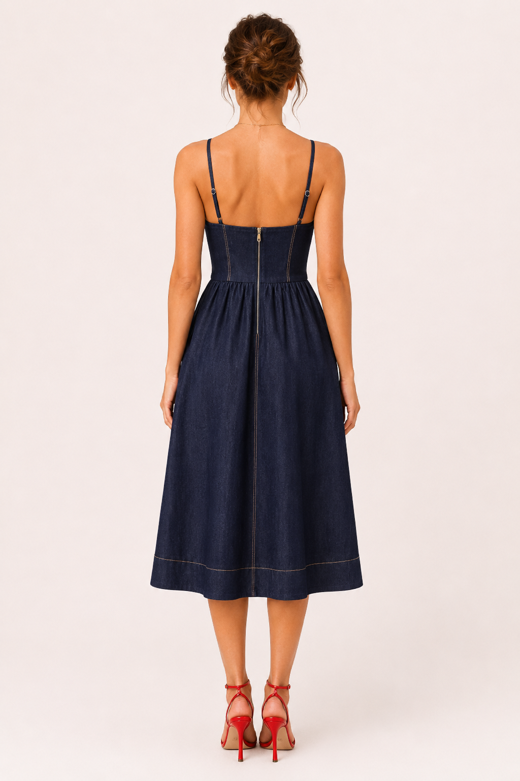 Robe midi denim décolleté en cœur fines bretelles coutures corsage jupe large déjeuner - Helene