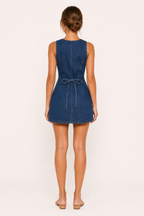 Robe courte denim décolleté en V boutonnée coutures verticales féminine moderne - Ilse