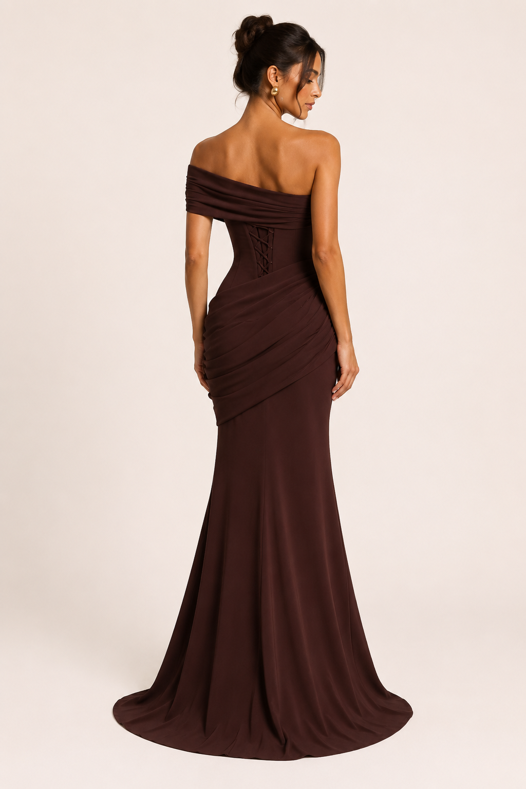 Robe longue sirène épaules nues encolure asymétrique plis buste cérémonie - Aurelia