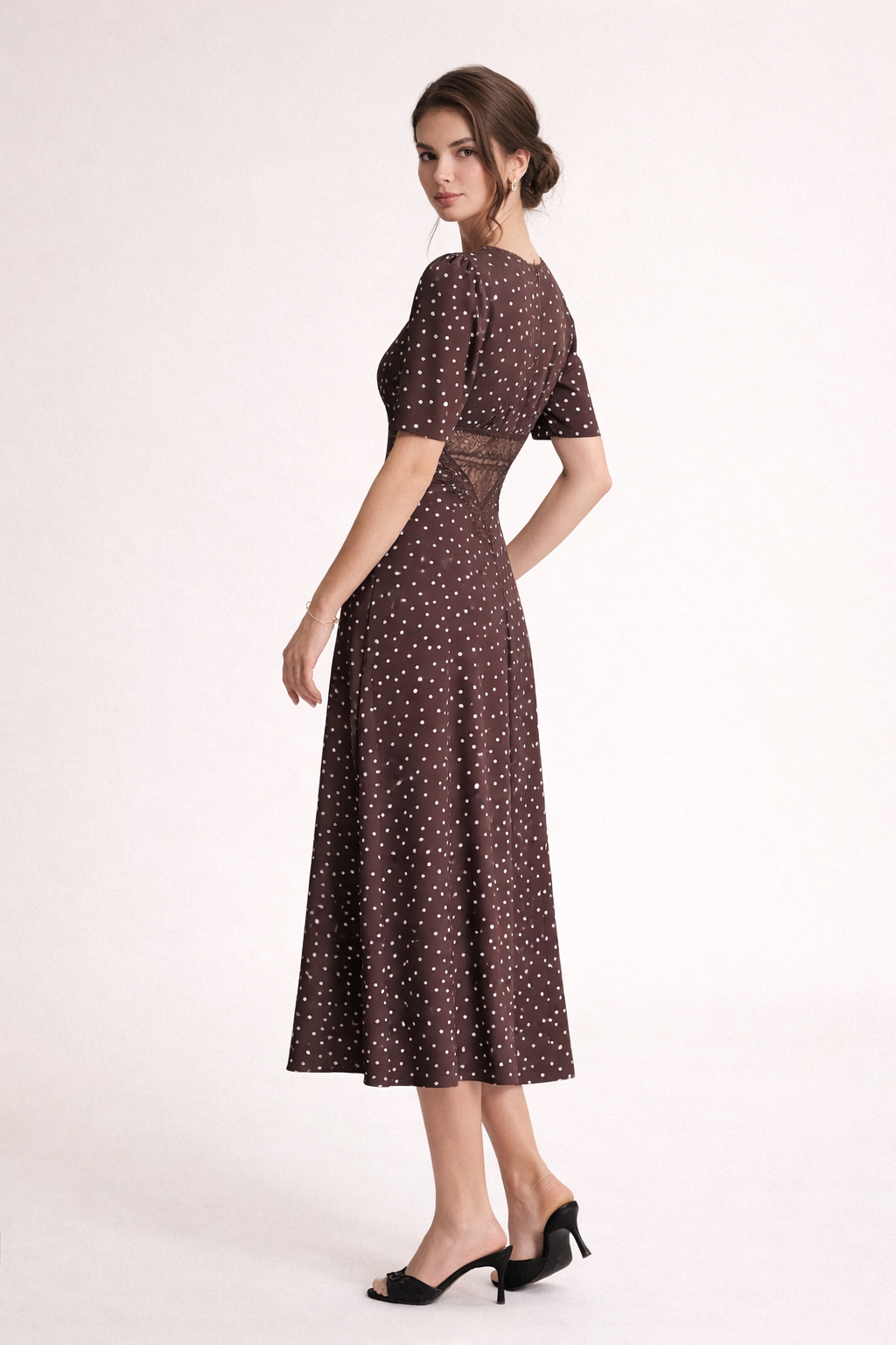 Robe midi à pois décolleté en V dentelle manches courtes - Mechthild