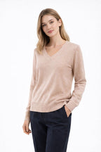 Pull in maille con col en V, texture fine et régulière, coupe adaptée et facile à assortir - Anika