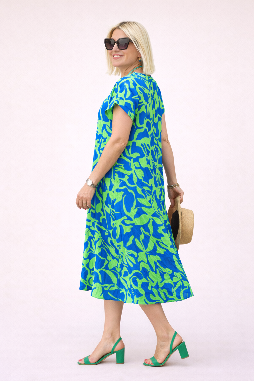 Robe midi florale ample manches courtes poches latérales - Millan