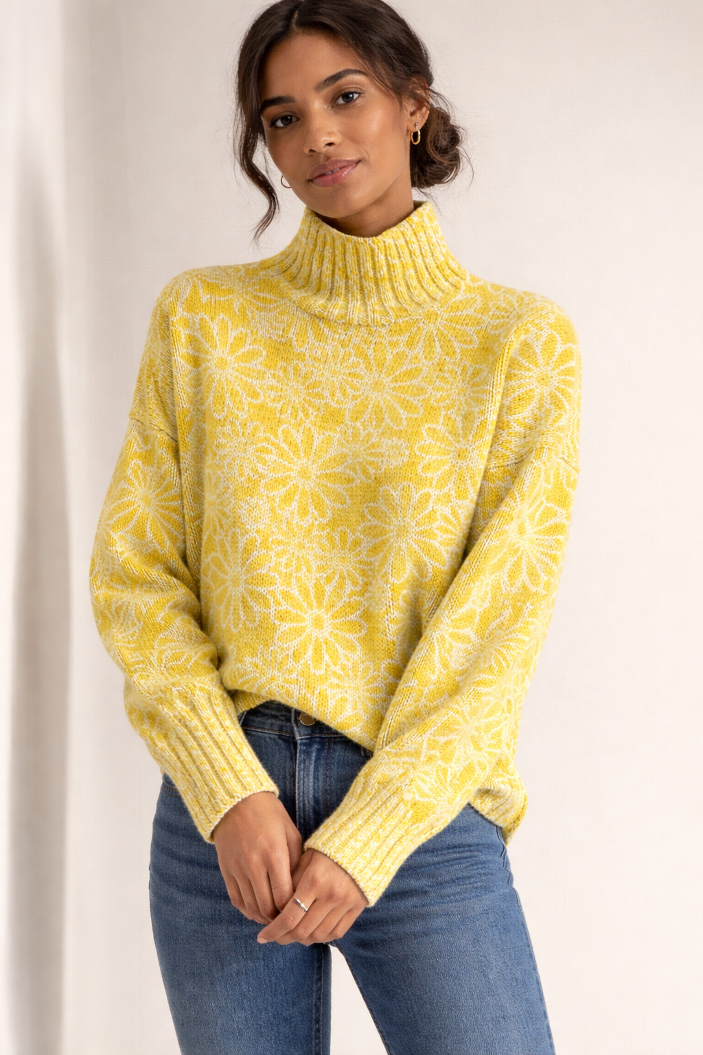 Pull en jersey tricoté con tombé fluide et col montant, ample pour femmes - Nerava