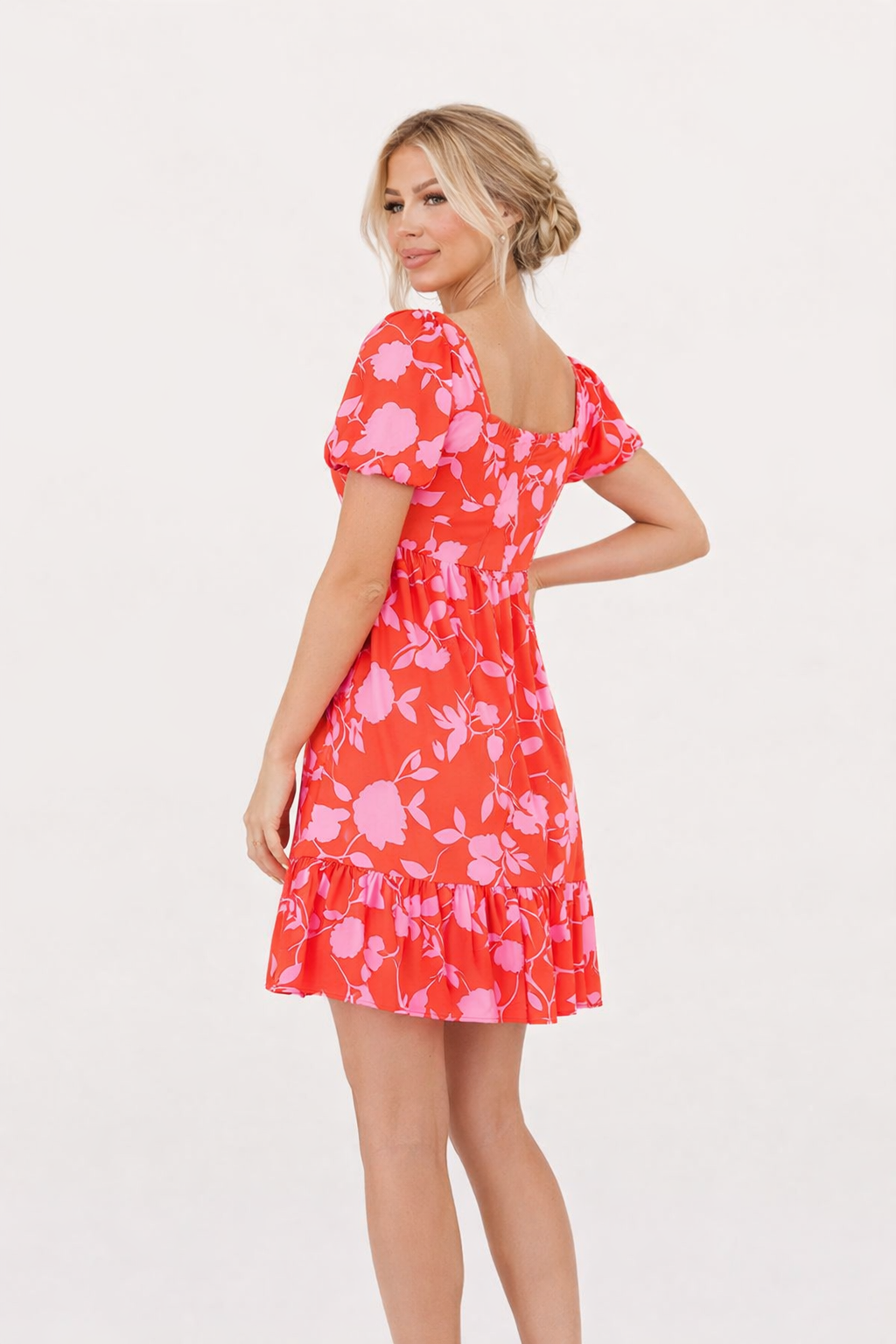 Robe courte fleurie manches courtes encolure ronde - Valeria