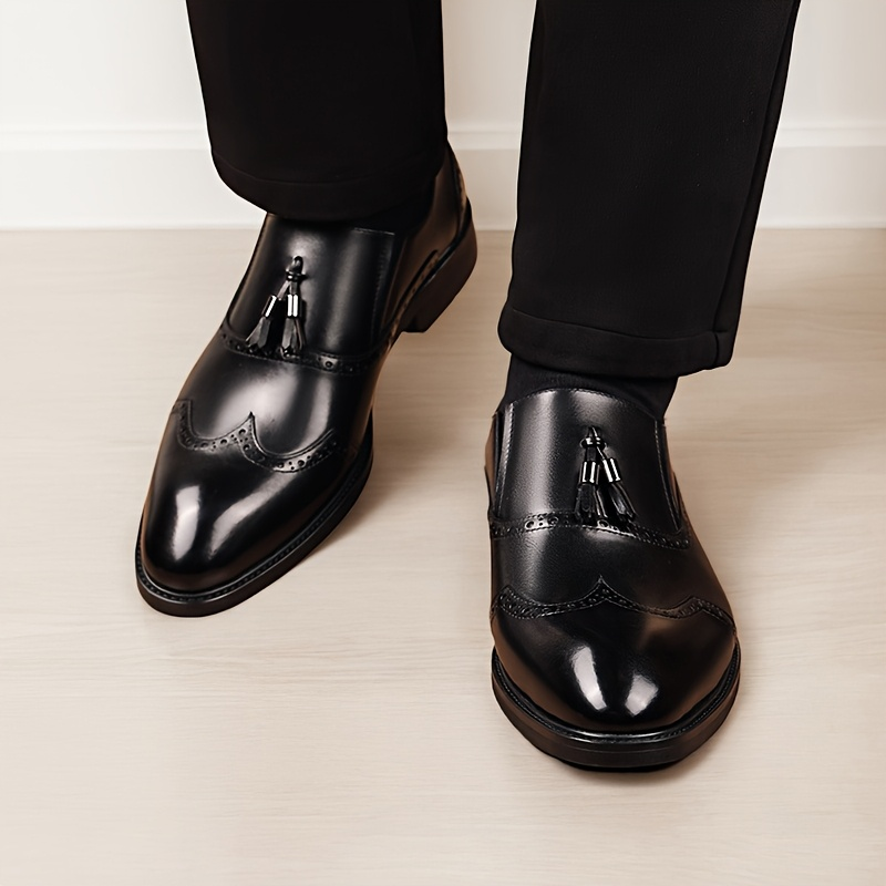 Mocassins in cuir con glands et bord perforé et silhouette formelle pour hommes - Almeric