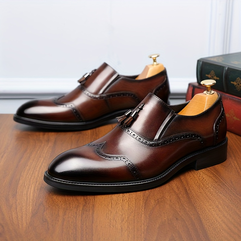 Mocassins in cuir con glands et bord perforé et silhouette formelle pour hommes - Almeric