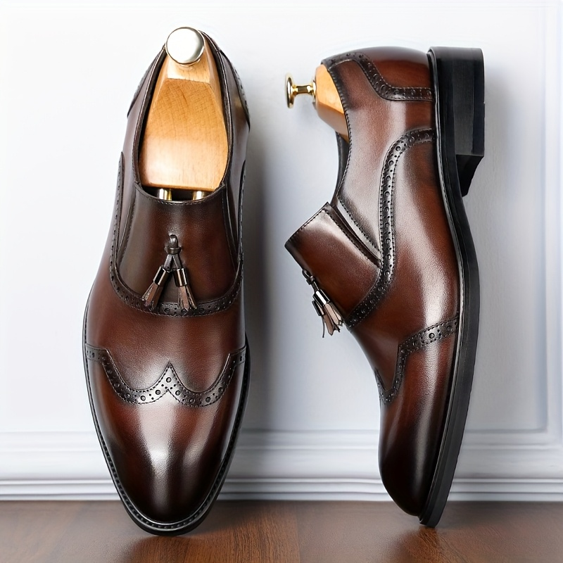 Mocassins in cuir con glands et bord perforé et silhouette formelle pour hommes - Almeric