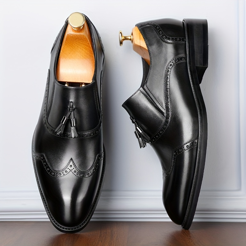 Mocassins in cuir con glands et bord perforé et silhouette formelle pour hommes - Almeric