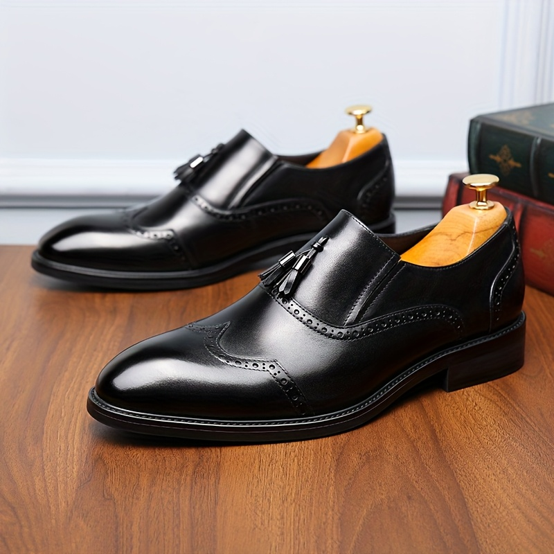 Mocassins in cuir con glands et bord perforé et silhouette formelle pour hommes - Almeric