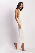 Robe midi plissée col licou dos nu - Dalila