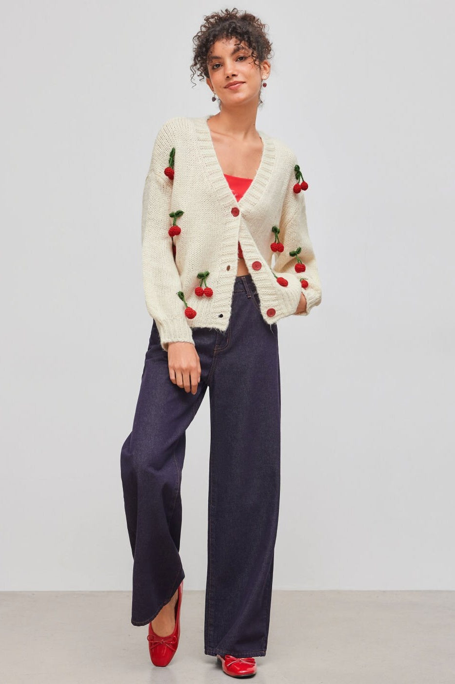 Cardigan ample femme maille col V applications cerises - Frieda