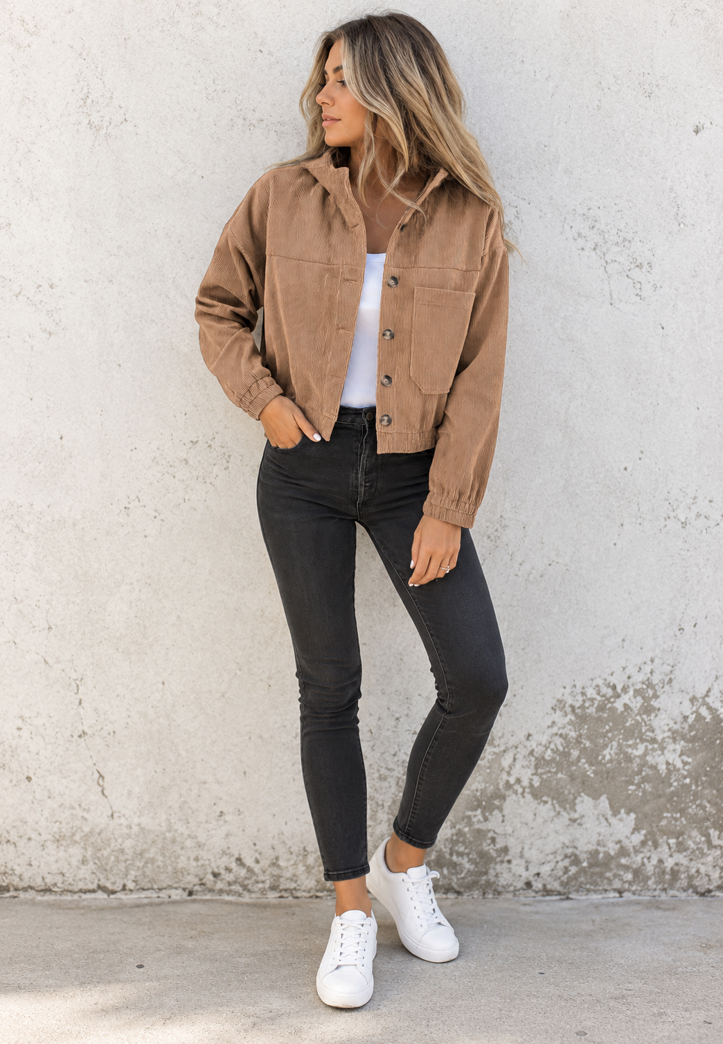 Veste velours côtelé femme coupe courte col chemise poches plaquées - Anouk