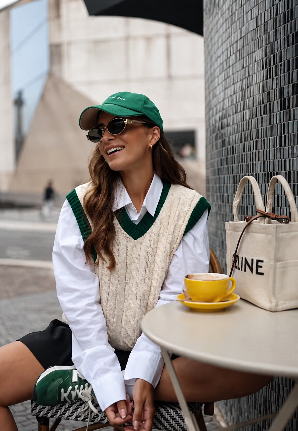 Gilet femme maille torsadée encolure V sans manches - Bérénice