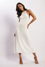 Robe midi plissée col licou dos nu - Dalila