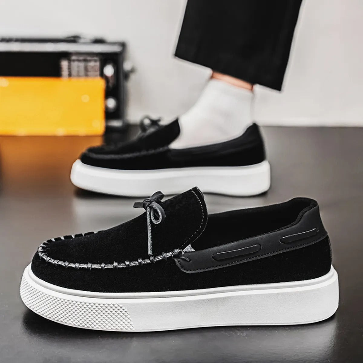 Mocassins homme daim couleur café semelle blanche épaisse - Bennett