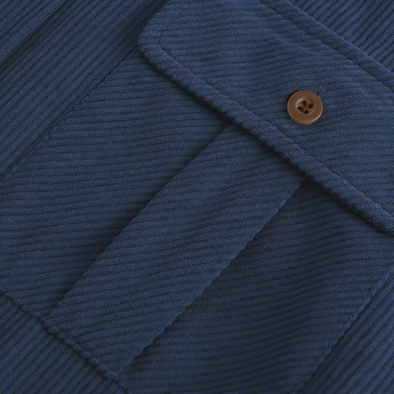 Chemise en velours côtelé avec poches décontractées sur le devant et coupe régulière - Rian