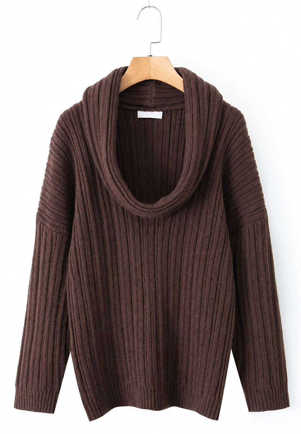 Pull femme encolure asymétrique épaule dénudée moderne - Séverine