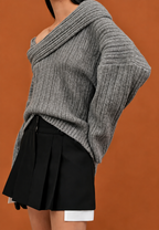 Pull femme encolure asymétrique épaule dénudée moderne - Séverine