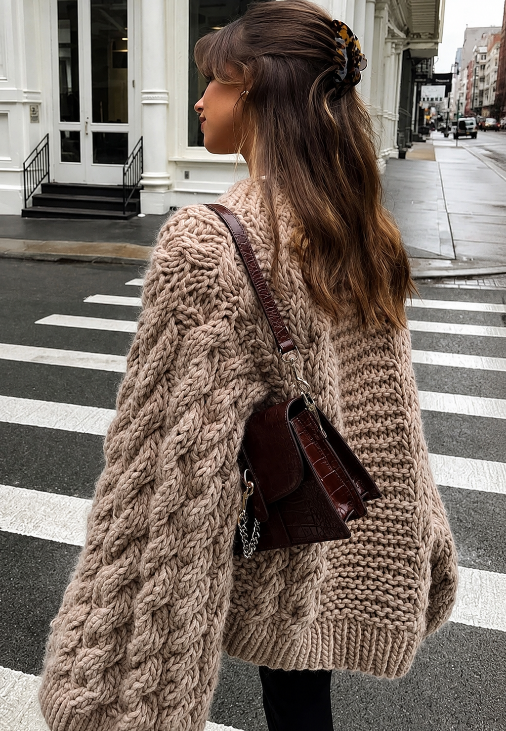 Pull oversize femme maille torsadée manches évasées col montant - Nerina
