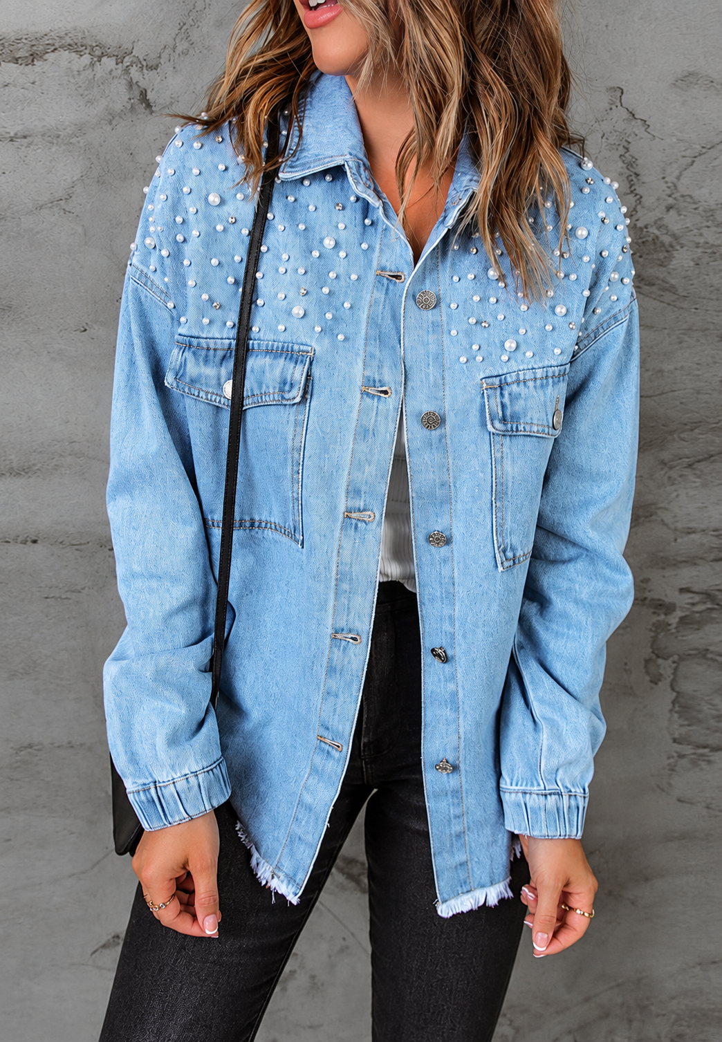 Veste jean femme ornée de perles denim brodé chic - Émeline