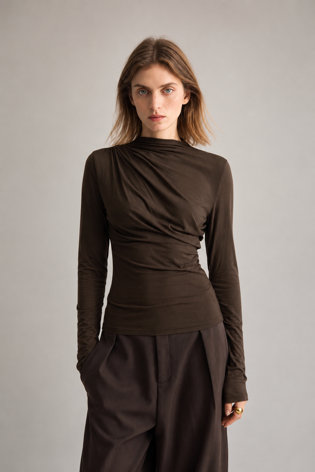 Haut femme col drapé asymétrique manches longues élégant - Ronja
