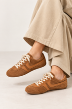 Baskets rétro barefoot femme empiècements contrastés souples - Alinda